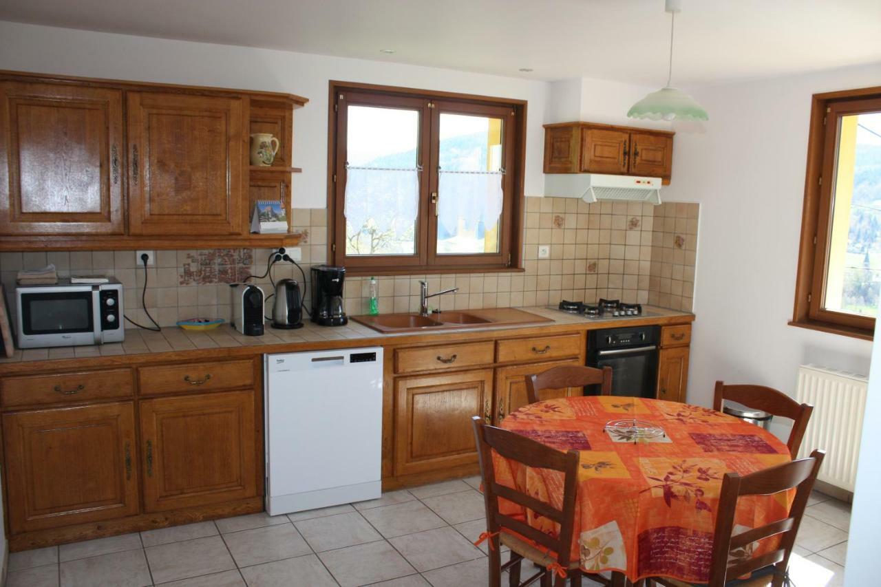 La Maison Jaune Cleurie Bagian luar foto