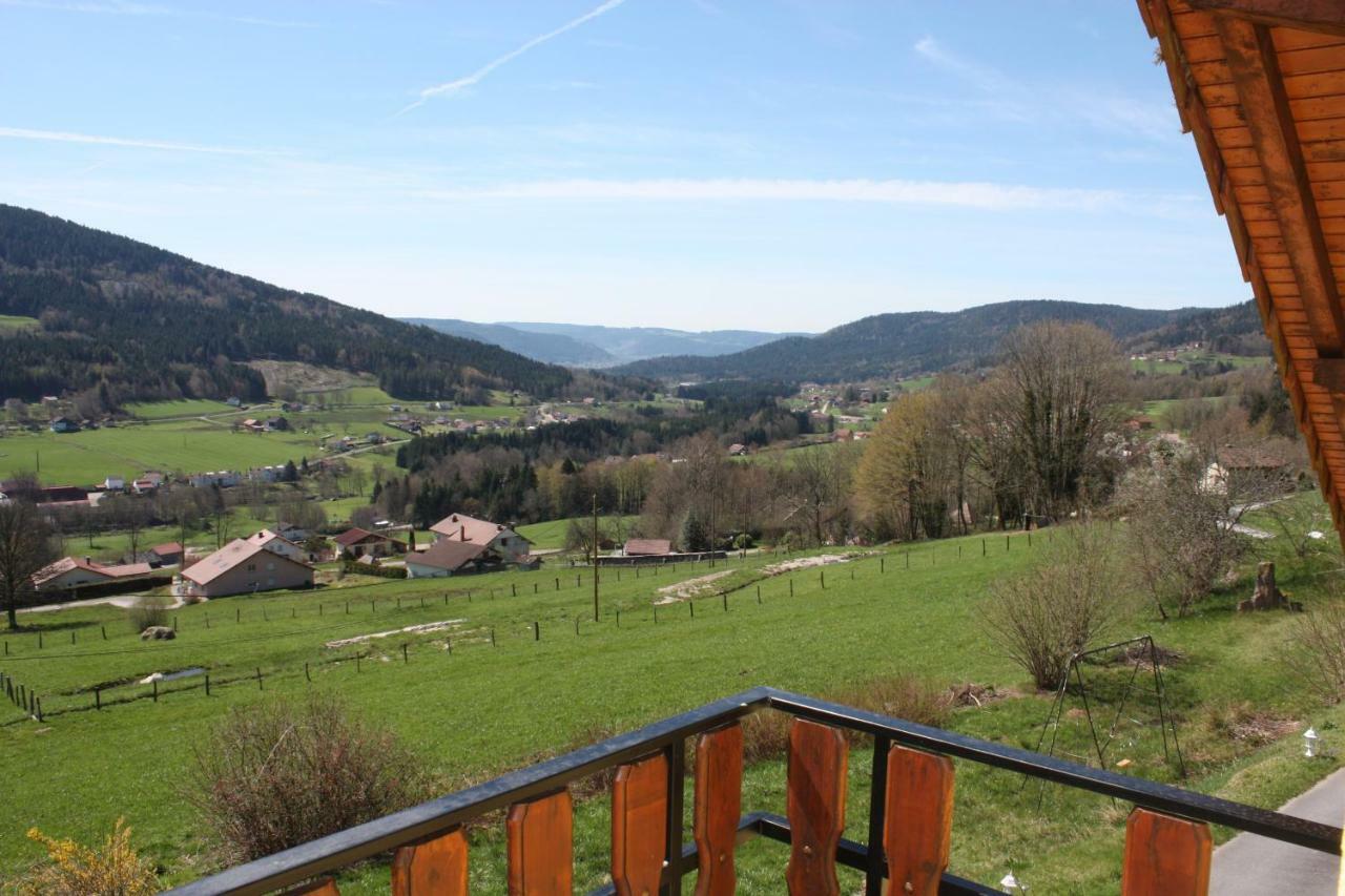La Maison Jaune Cleurie Bagian luar foto
